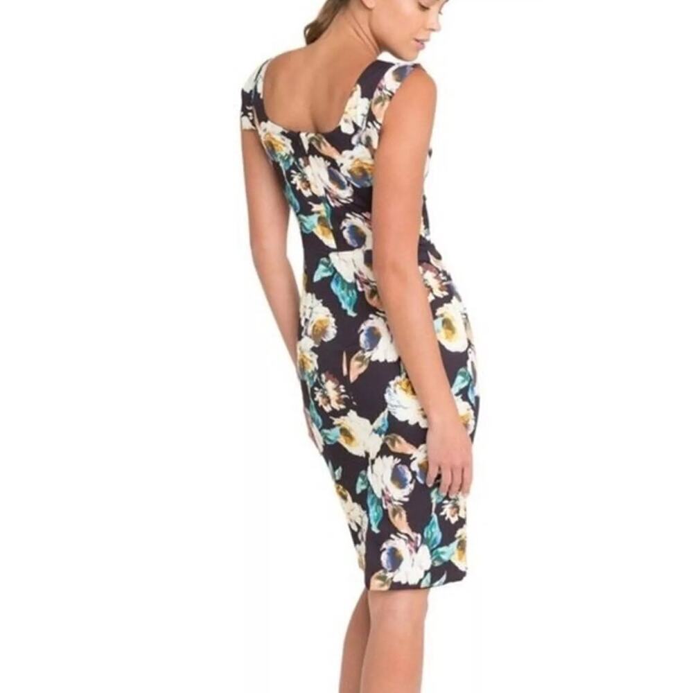 Black Halo Jackie O Sheath Holographic Floral Print
Black Knee Length Dress 6 - Picture 2 of 10